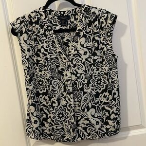 Women’s Black and Greyish/Tan Sleeveless Top - Size XS